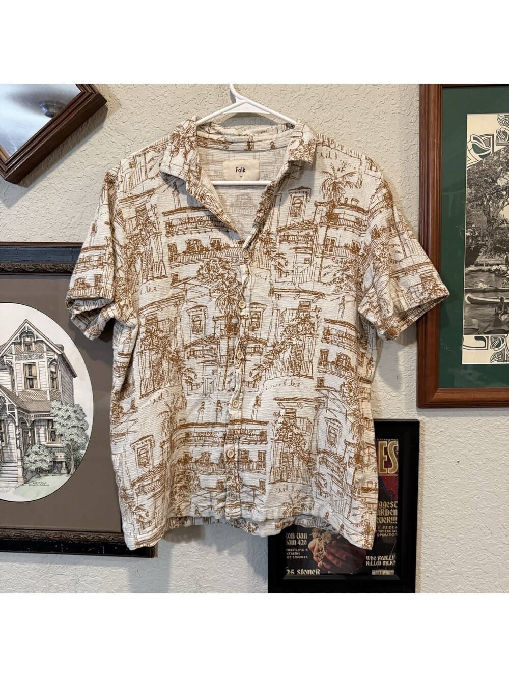 Folk Plate Tan S/S Button Up Hawaiian Shirt Floral Town Men's Designer Medium